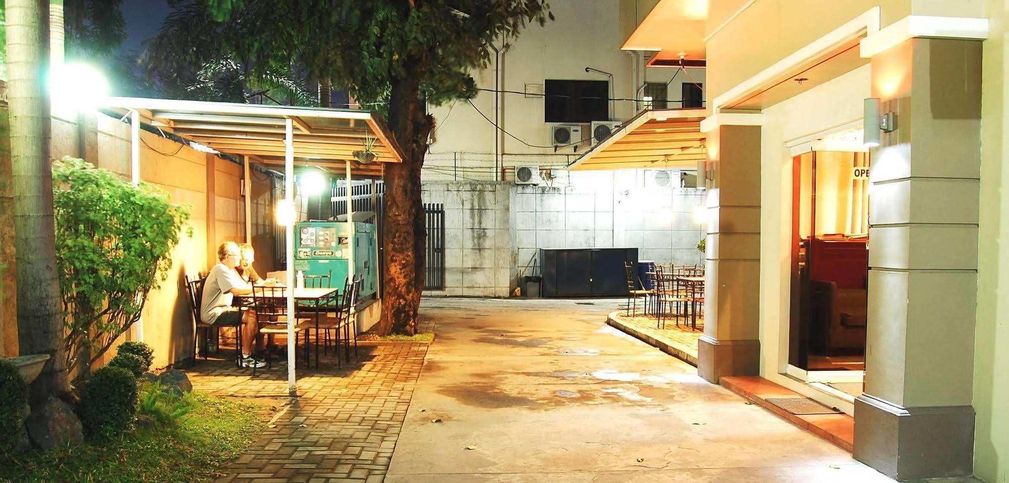 Rumi Apartelle Hotel Angeles Kültér fotó